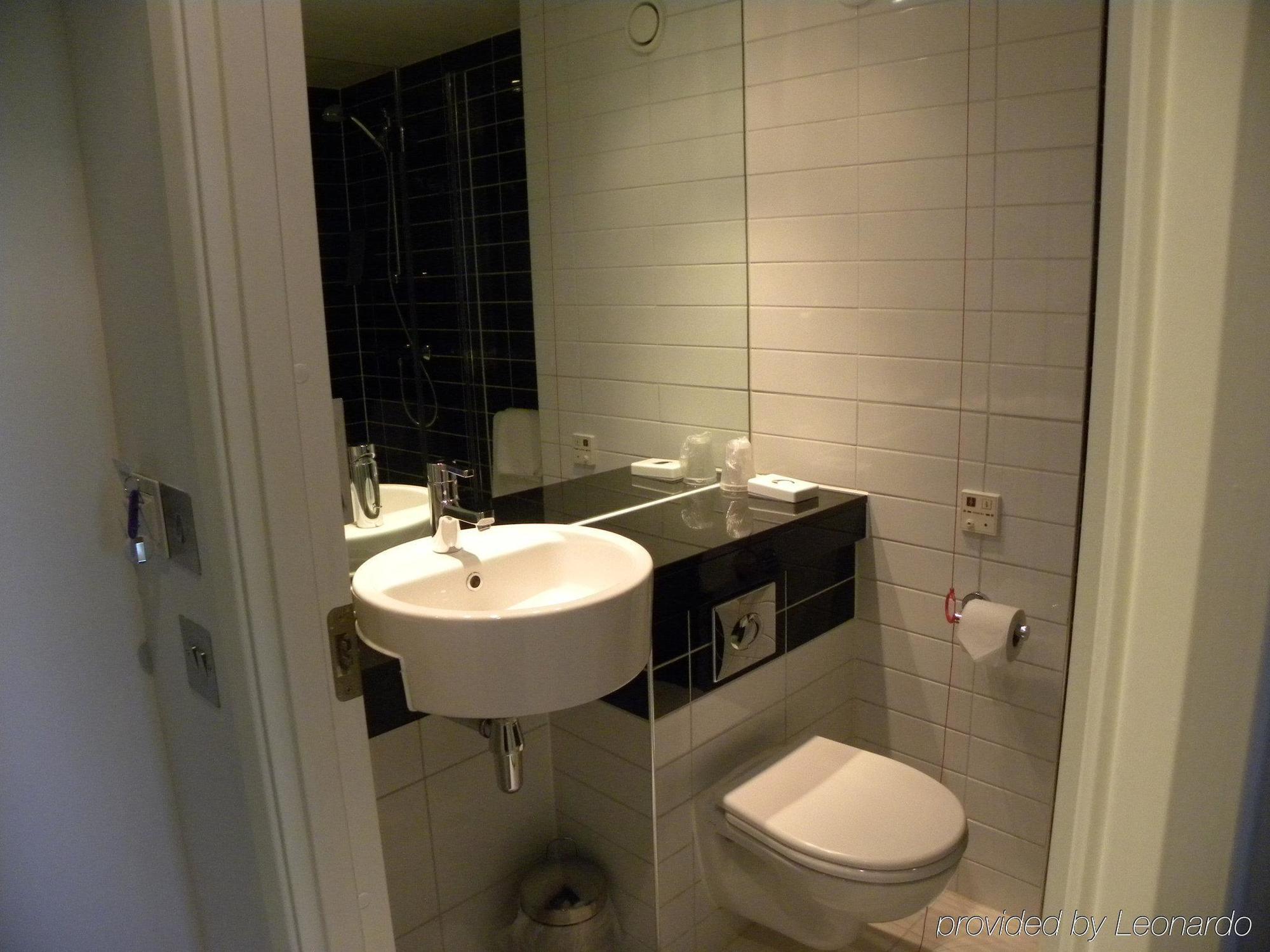 Express By Ihg Hotel 3*