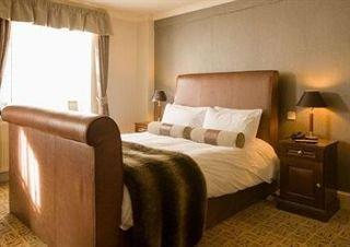 Brook Red Lion 3* Colchester