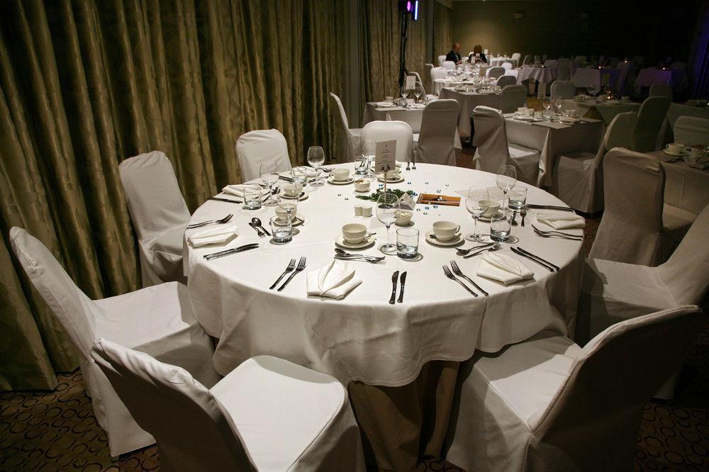 Wivenhoe House Hotel 4*