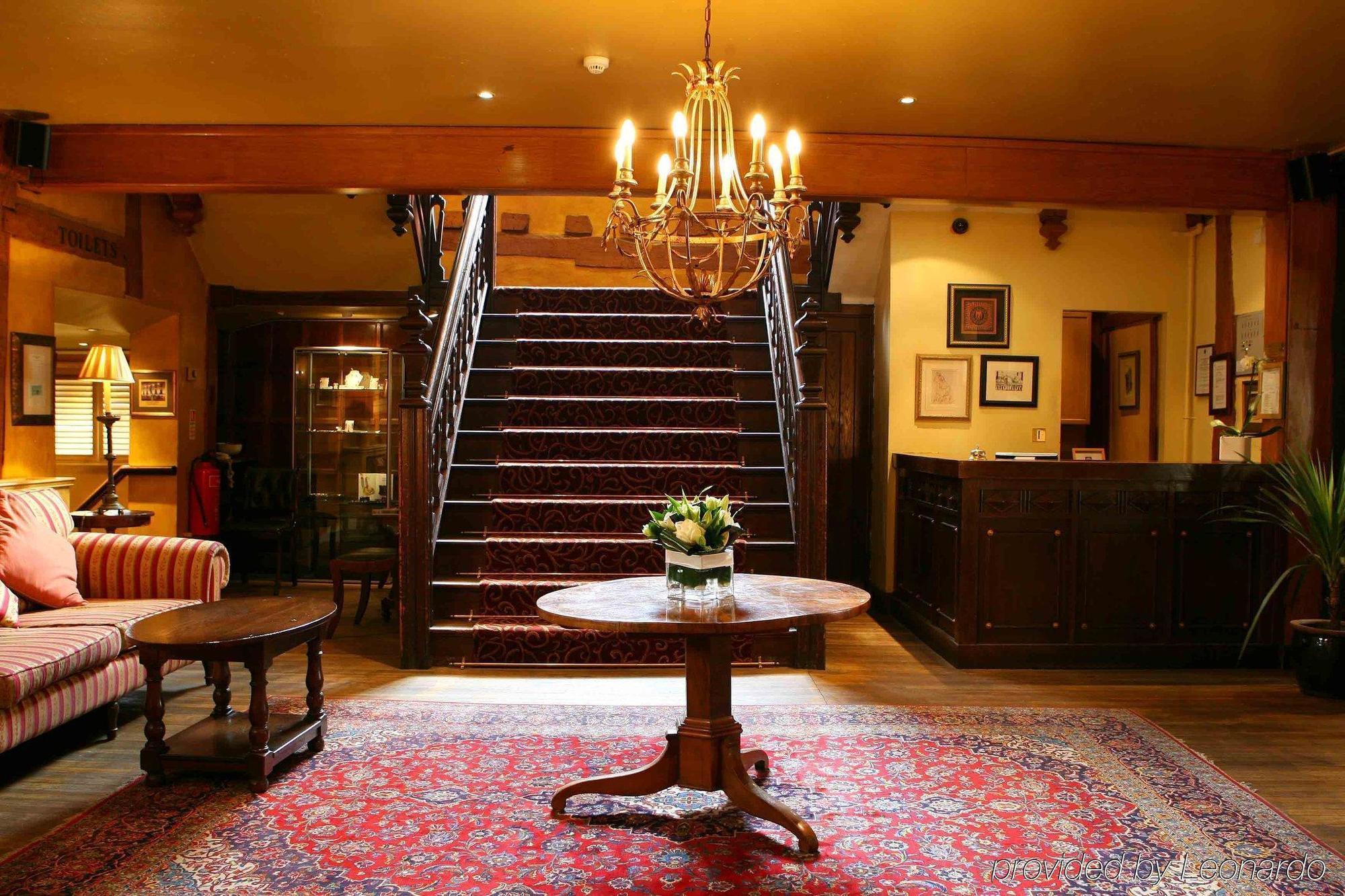 Inn The George 4*