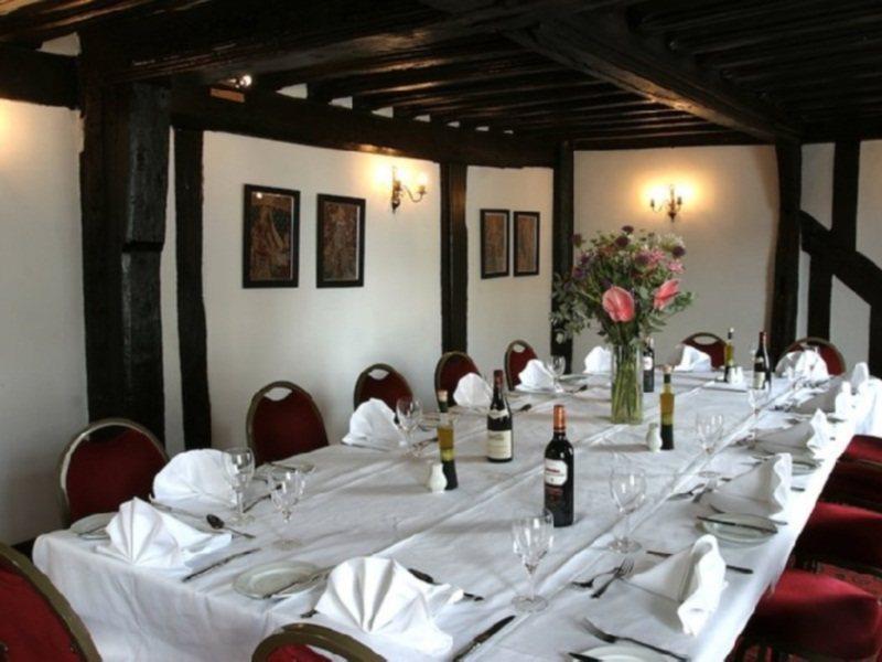 Brook Red Lion 3* Colchester