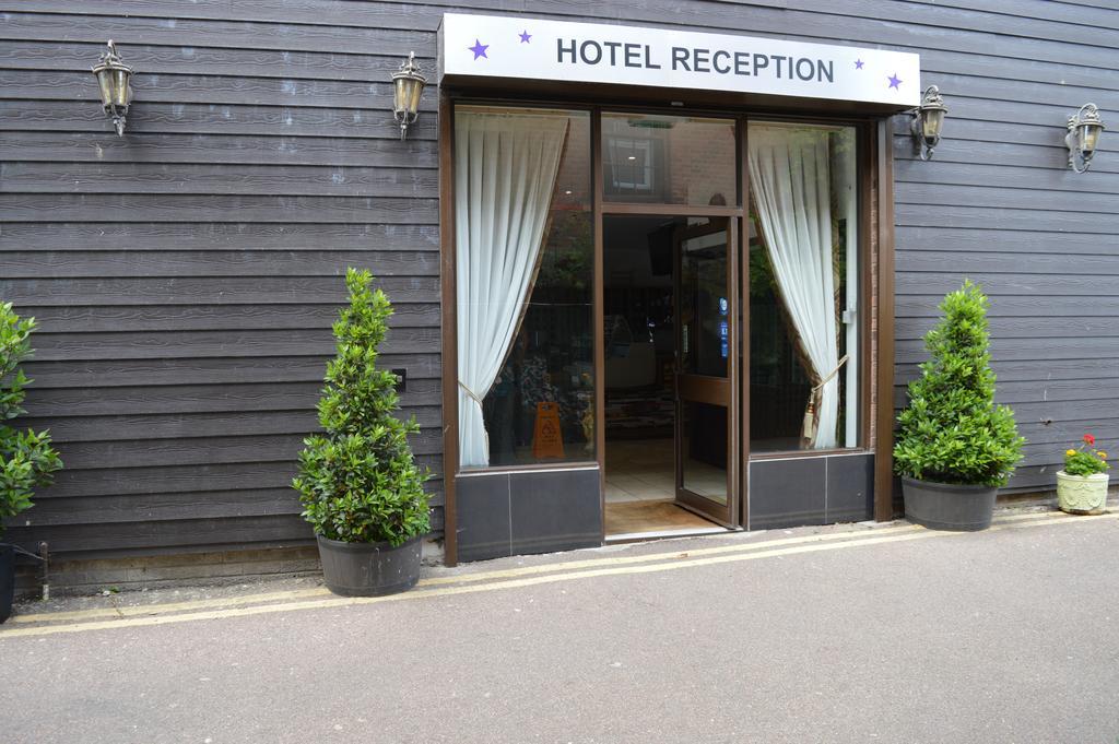 Globe Hotel
