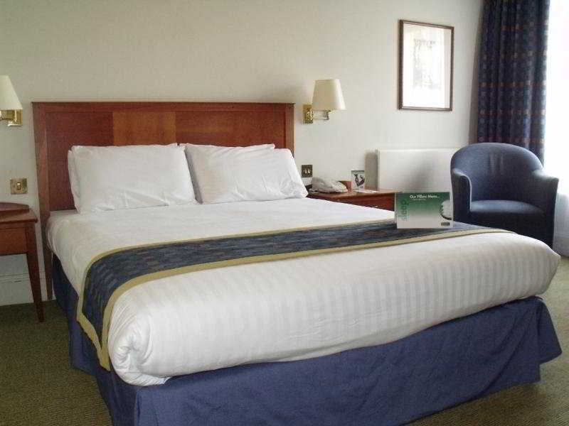 Hotel Holiday By Ihg 4*