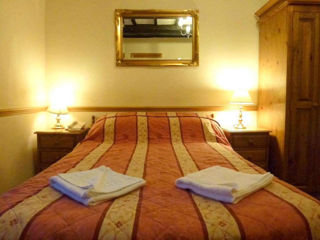 Riverside Hotel