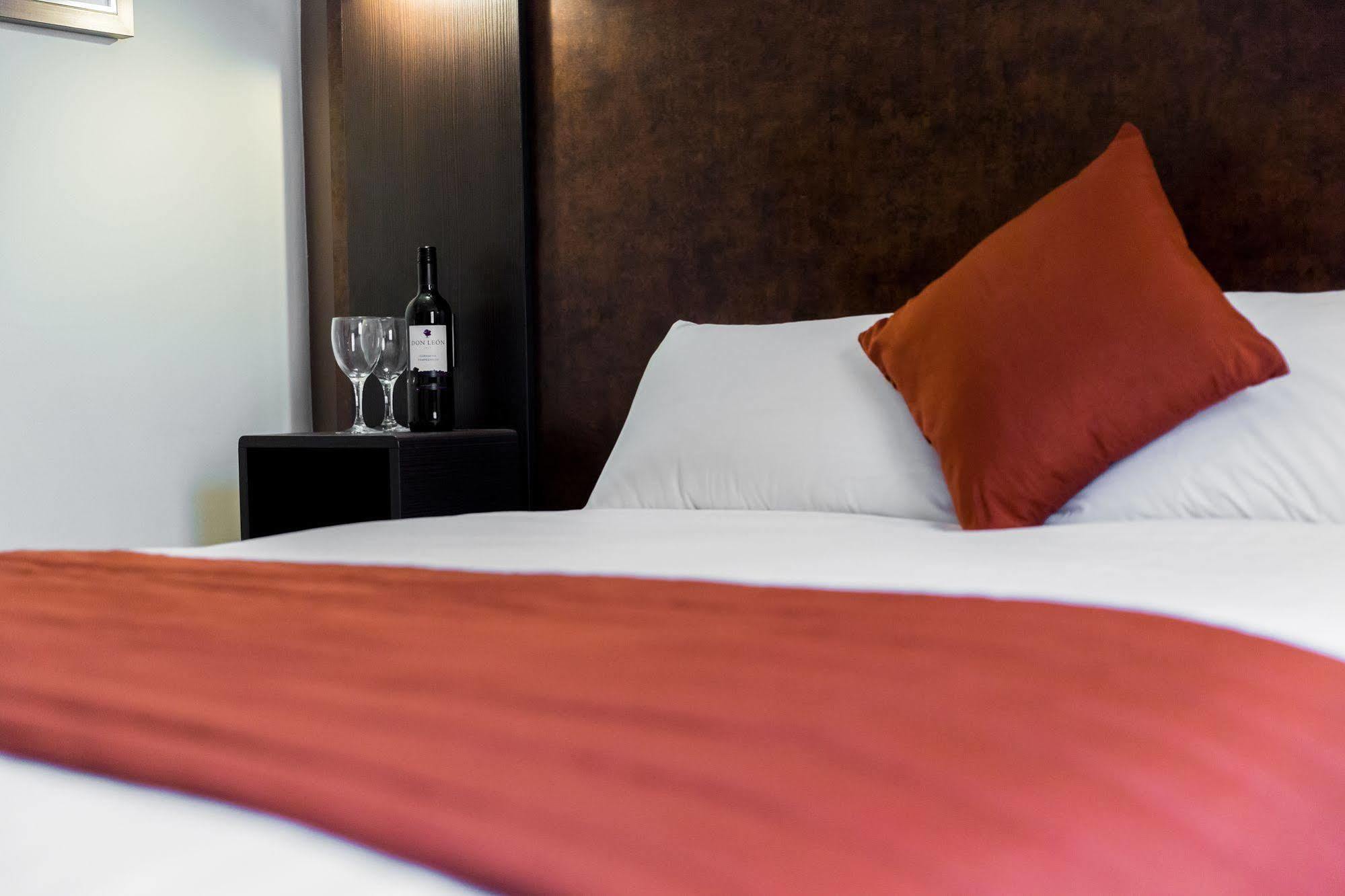 Dragonfly Hotel 3*