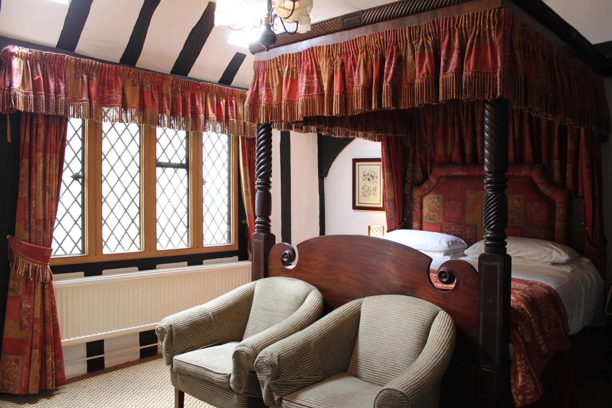 Brook Red Lion 3*