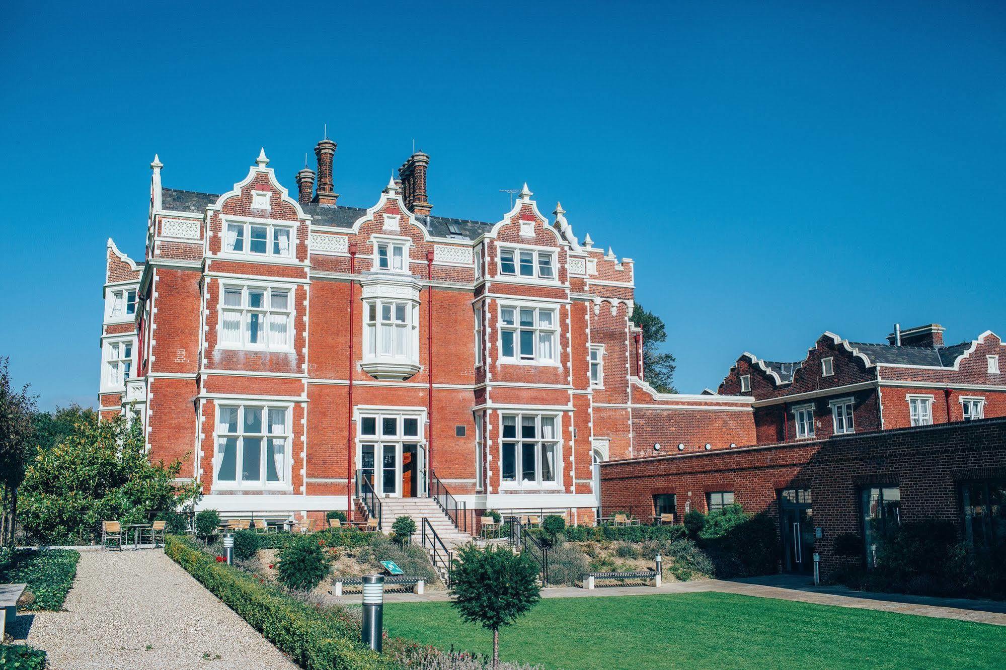 Wivenhoe House Hotel 4*