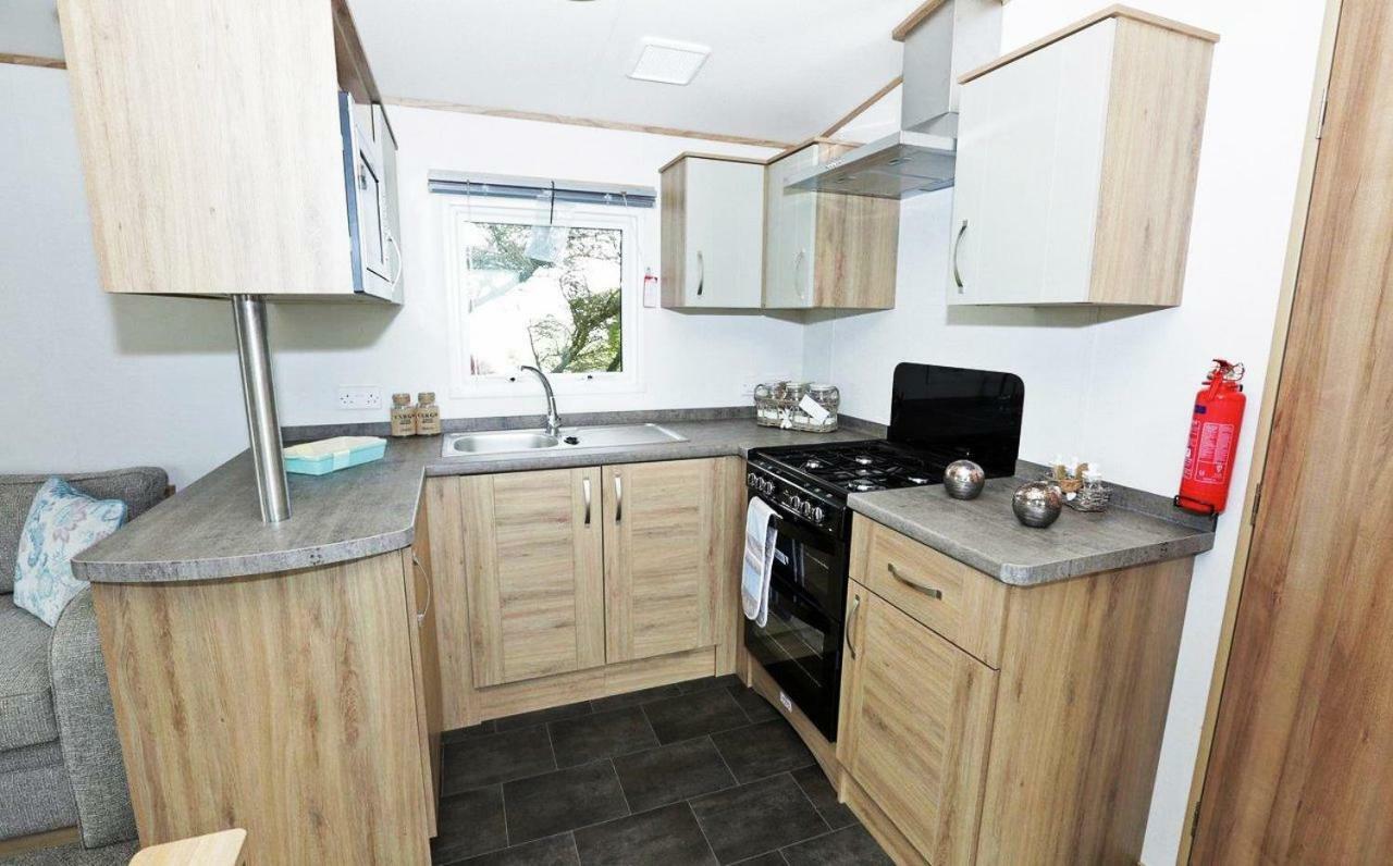 Mersea Island By Away Apartment *