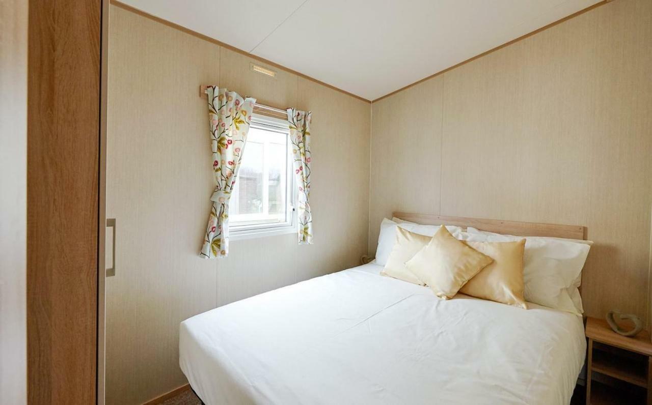 Apartment Mersea Island By Away Colchester