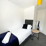 Starview Apartment - Hawthorne