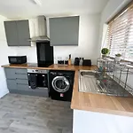 Starview Apartment - Hawthorne