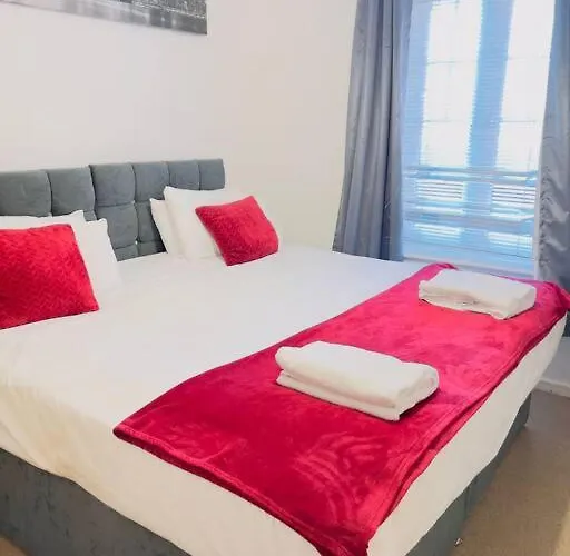 Starview Apartment 101