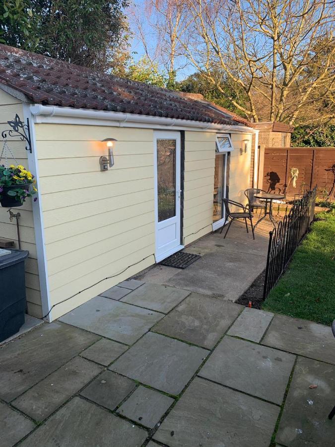 Apartment Cosy 1 Bed Garden Annexe Colchester