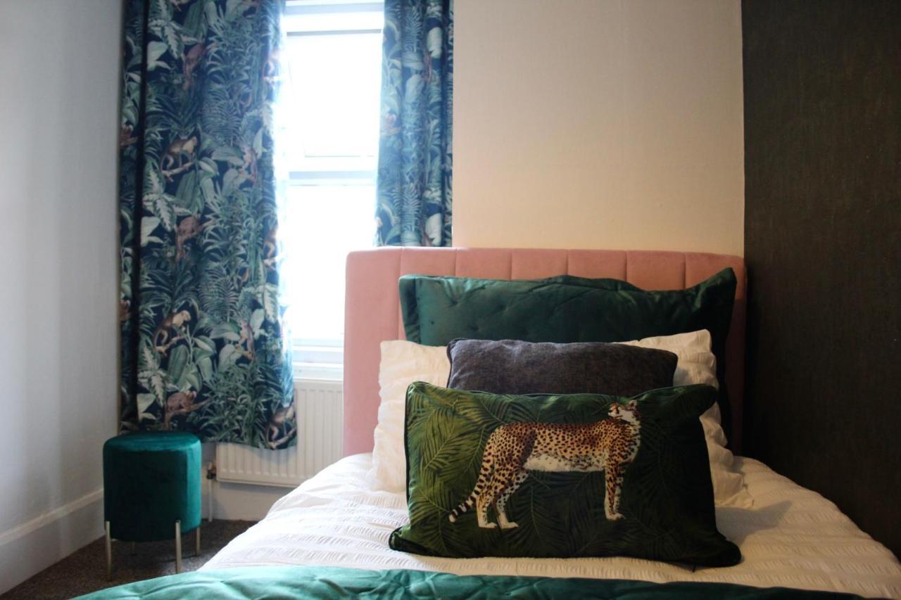 Holiday home The Velveteen Townhouse