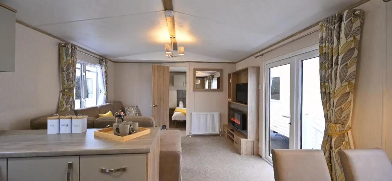 Holiday home Fantastic Family 3-bed Static Caravan Cooper Bea Colchester