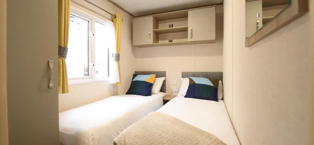 Fantastic Family 3-bed Static Caravan Cooper Bea * Colchester
