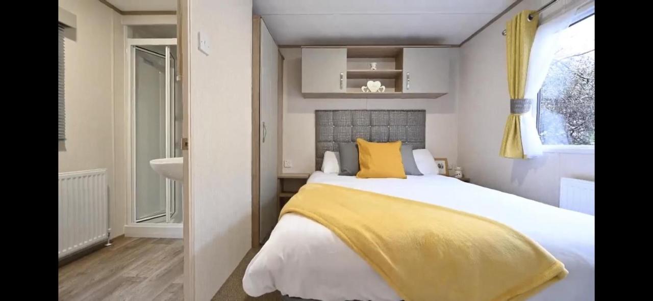 Fantastic Family 3-bed Static Caravan Cooper Bea Colchester