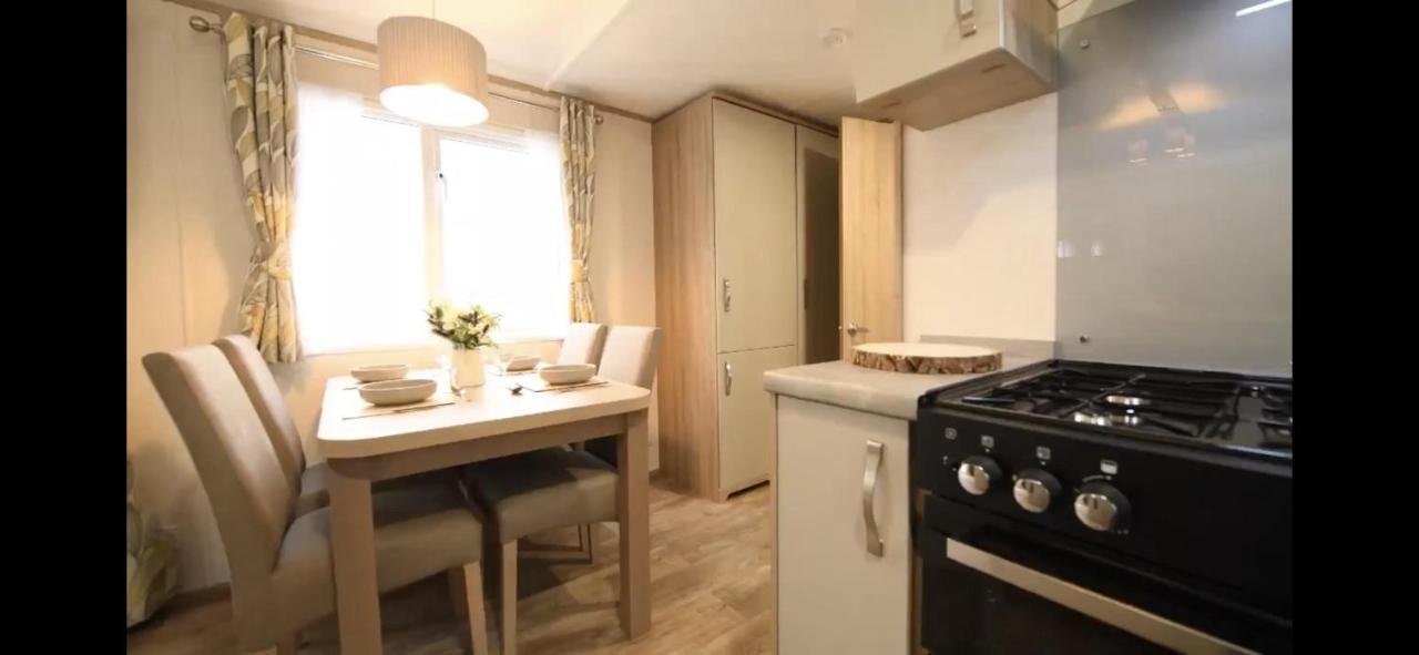 Fantastic Family 3-bed Static Caravan Cooper Bea Colchester