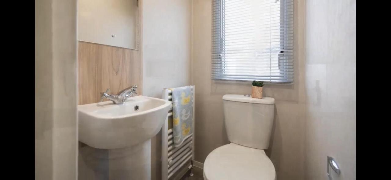 Fantastic Family 3-bed Static Caravan Cooper Bea Holiday home Colchester