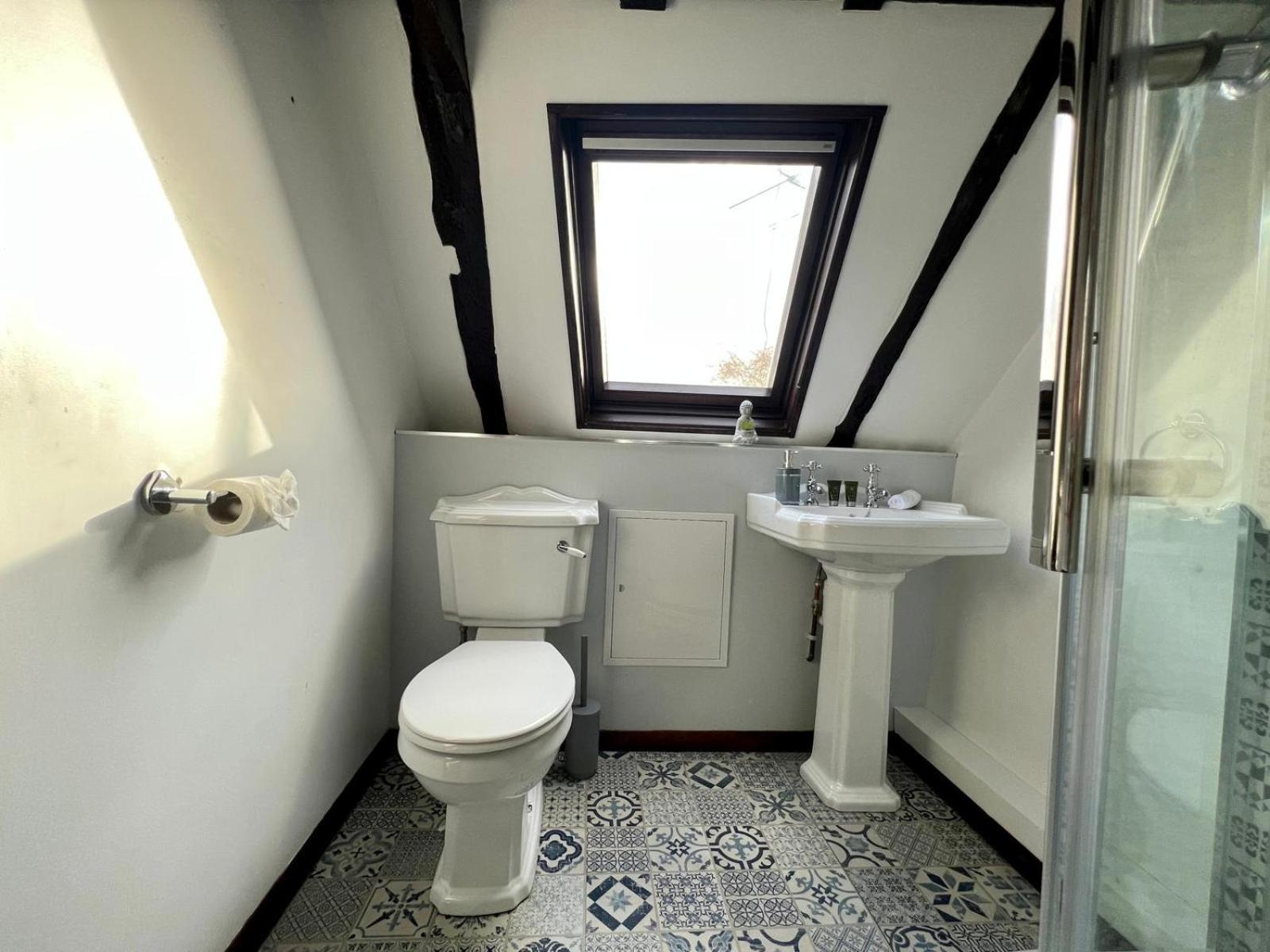Duchess 2 Modern 3br In Ideal For Long *