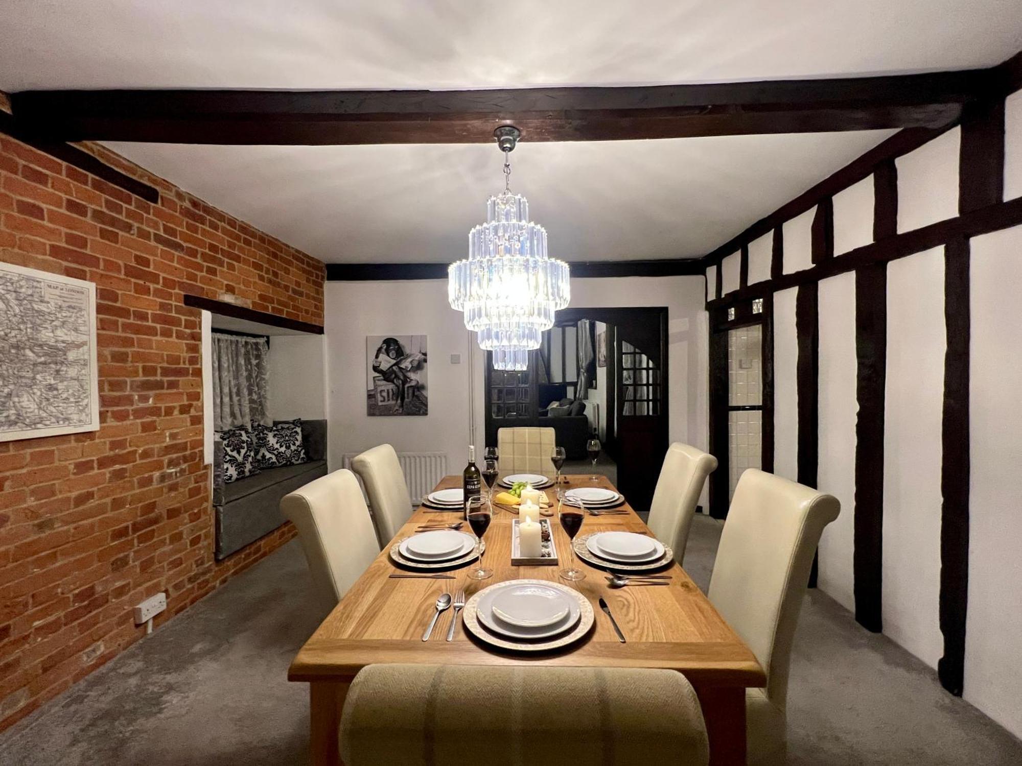 Duchess 2 Modern 3br In Ideal For Long *