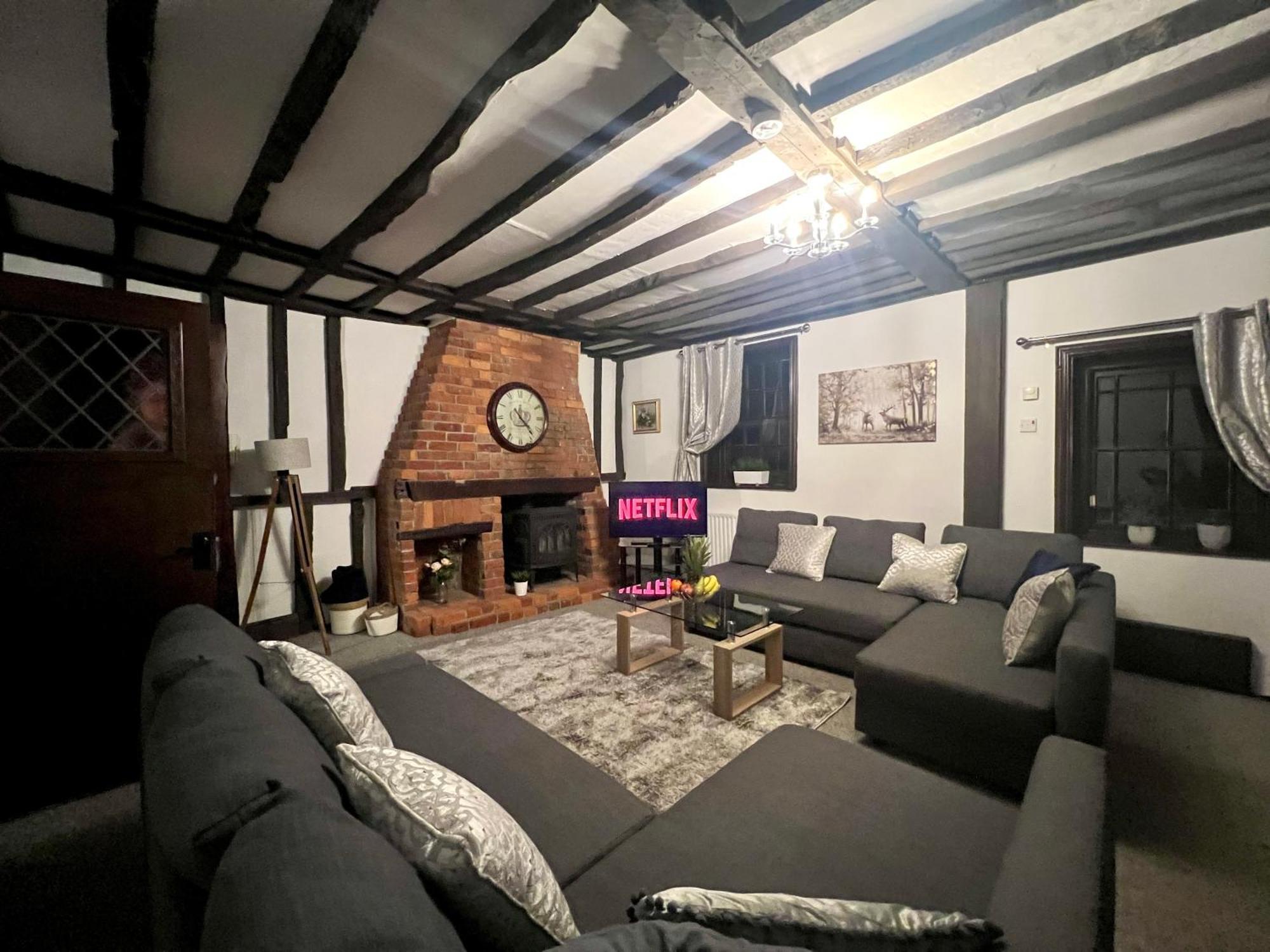 Duchess 2 Modern 3br In Ideal For Long