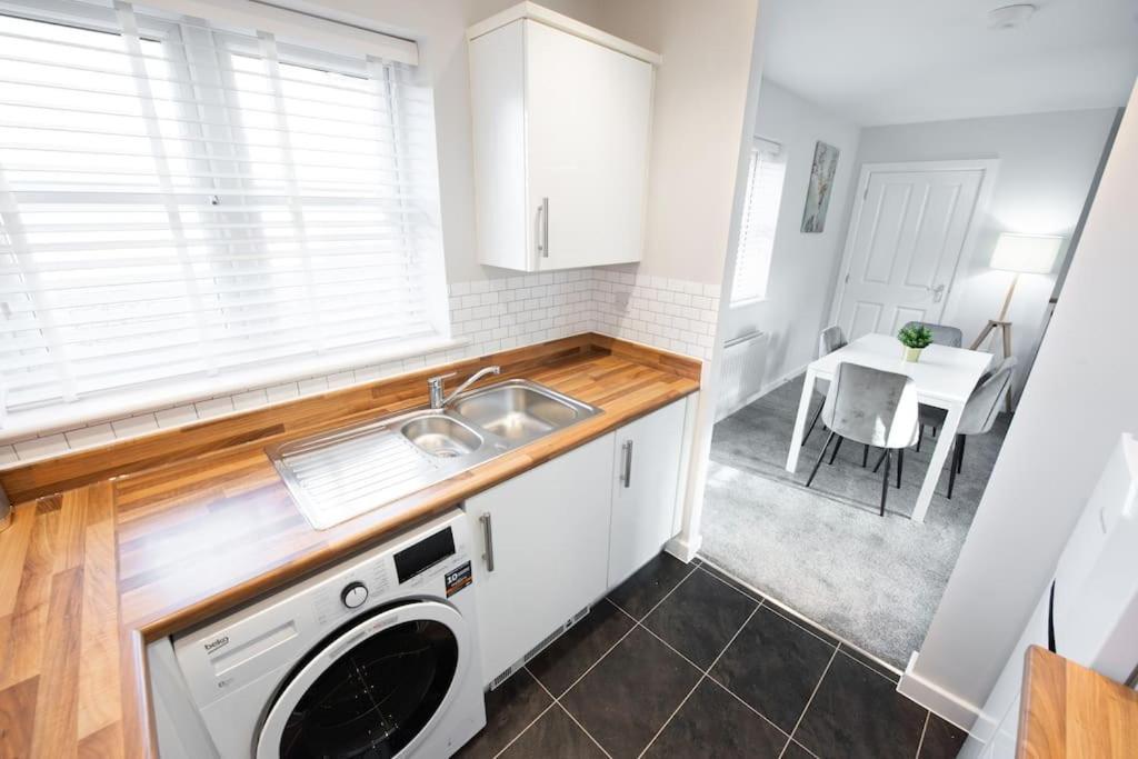 Apartment Two Double Bed Coach House With Parking Fast Wifi Colchester