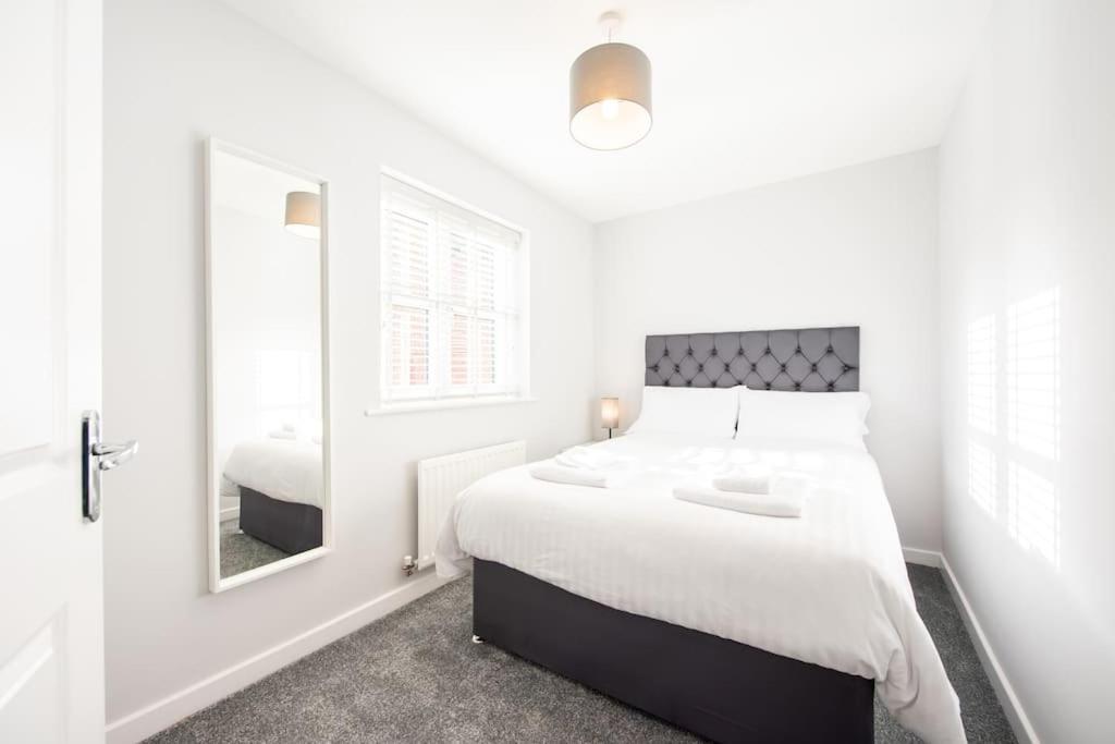 Apartment Two Double Bed Coach House With Parking Fast Wifi *