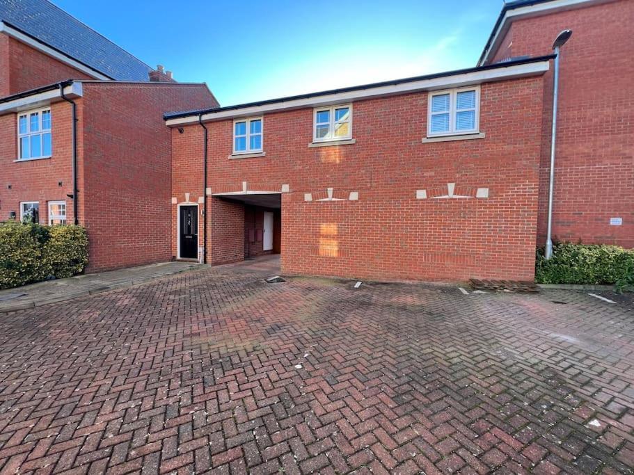 Two Double Bed Coach House With Parking Fast Wifi Colchester