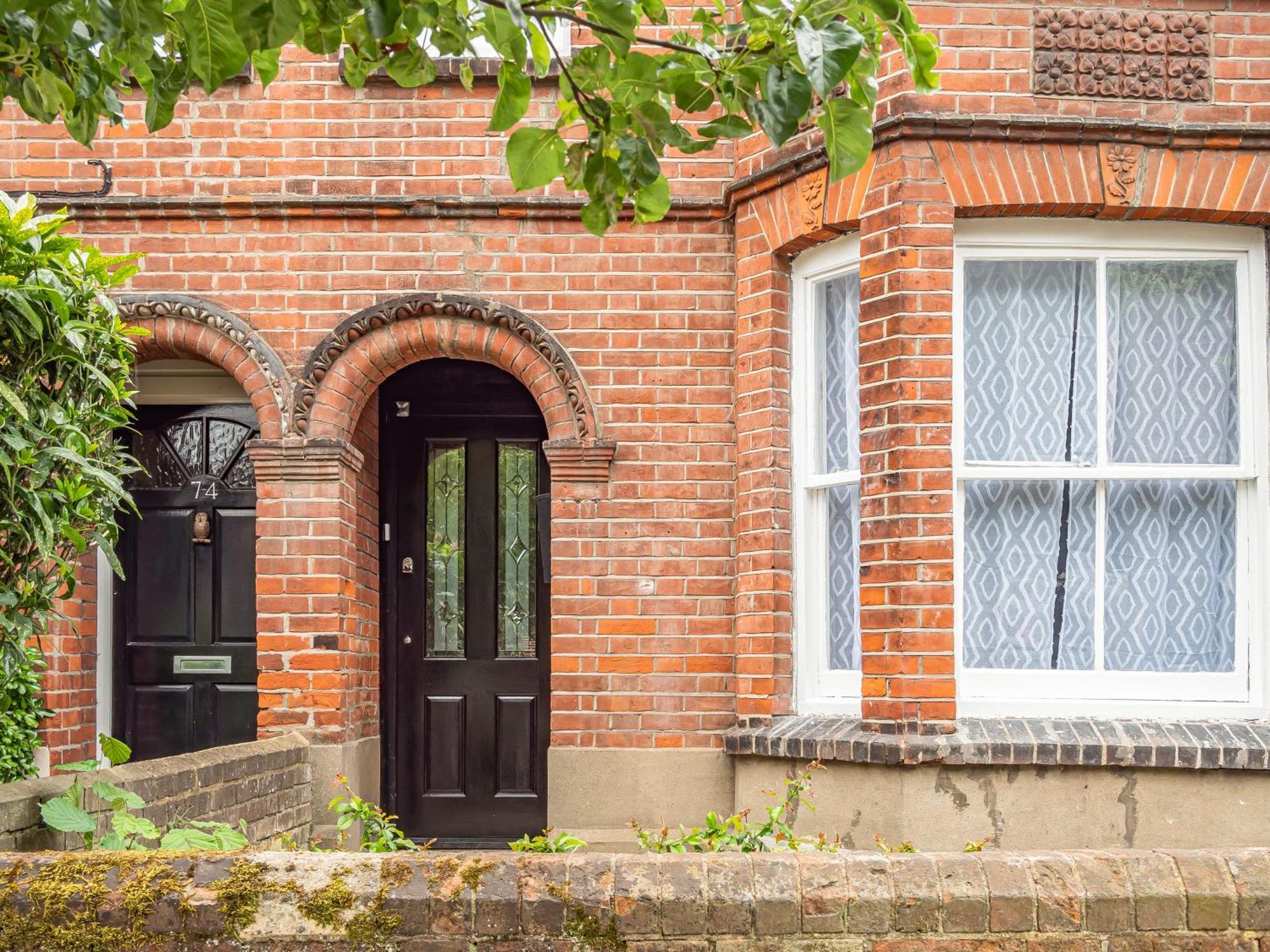 Luxe 5 Beds House, Essex Apartment *