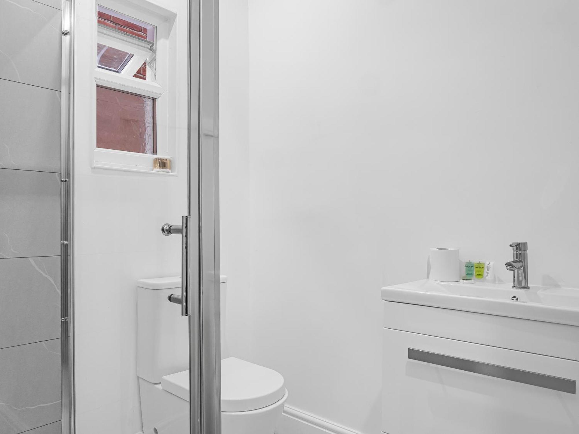 Luxe 5 Beds House, Essex Apartment Colchester