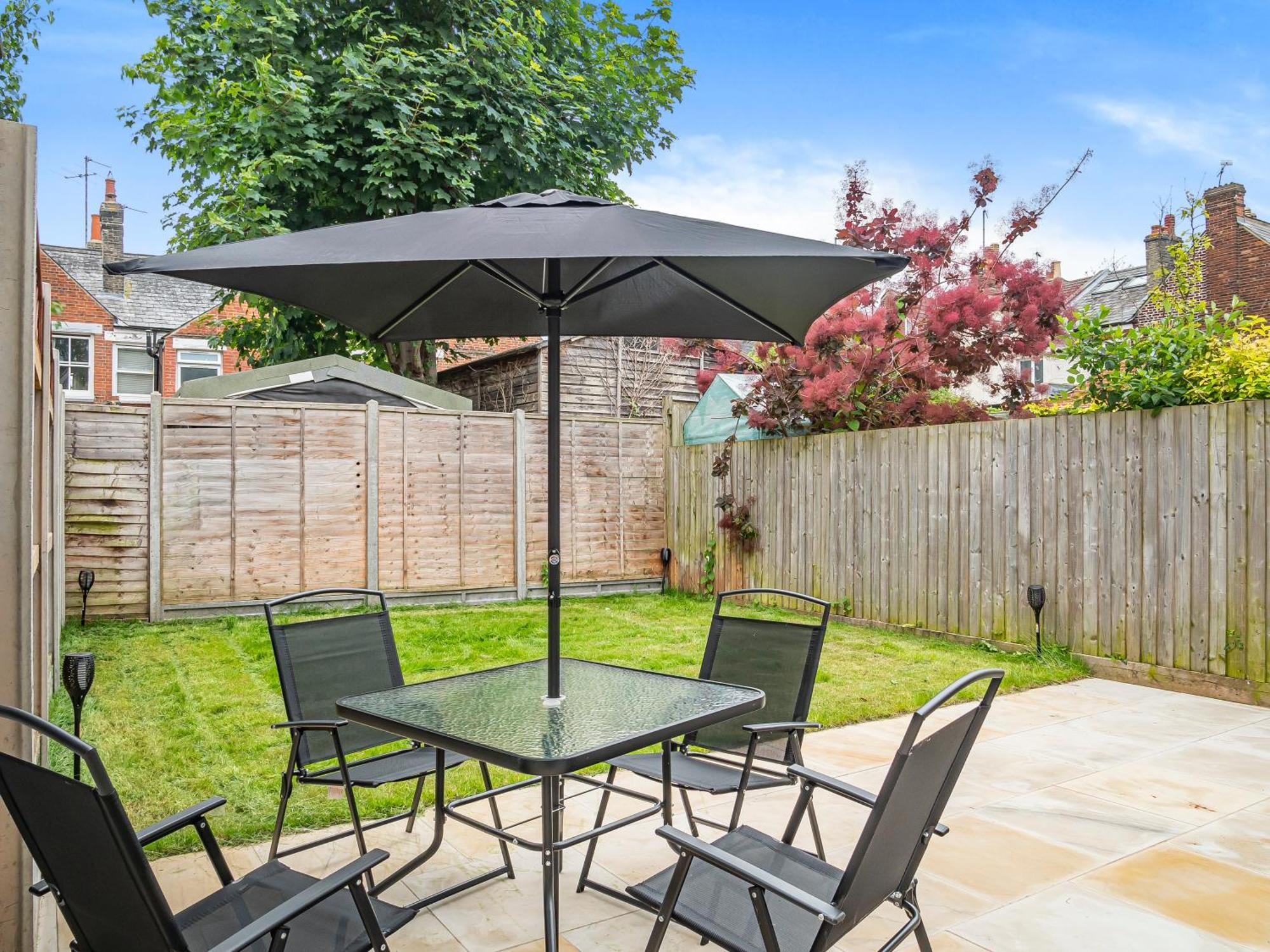 Luxe 5 Beds House, Essex Apartment *