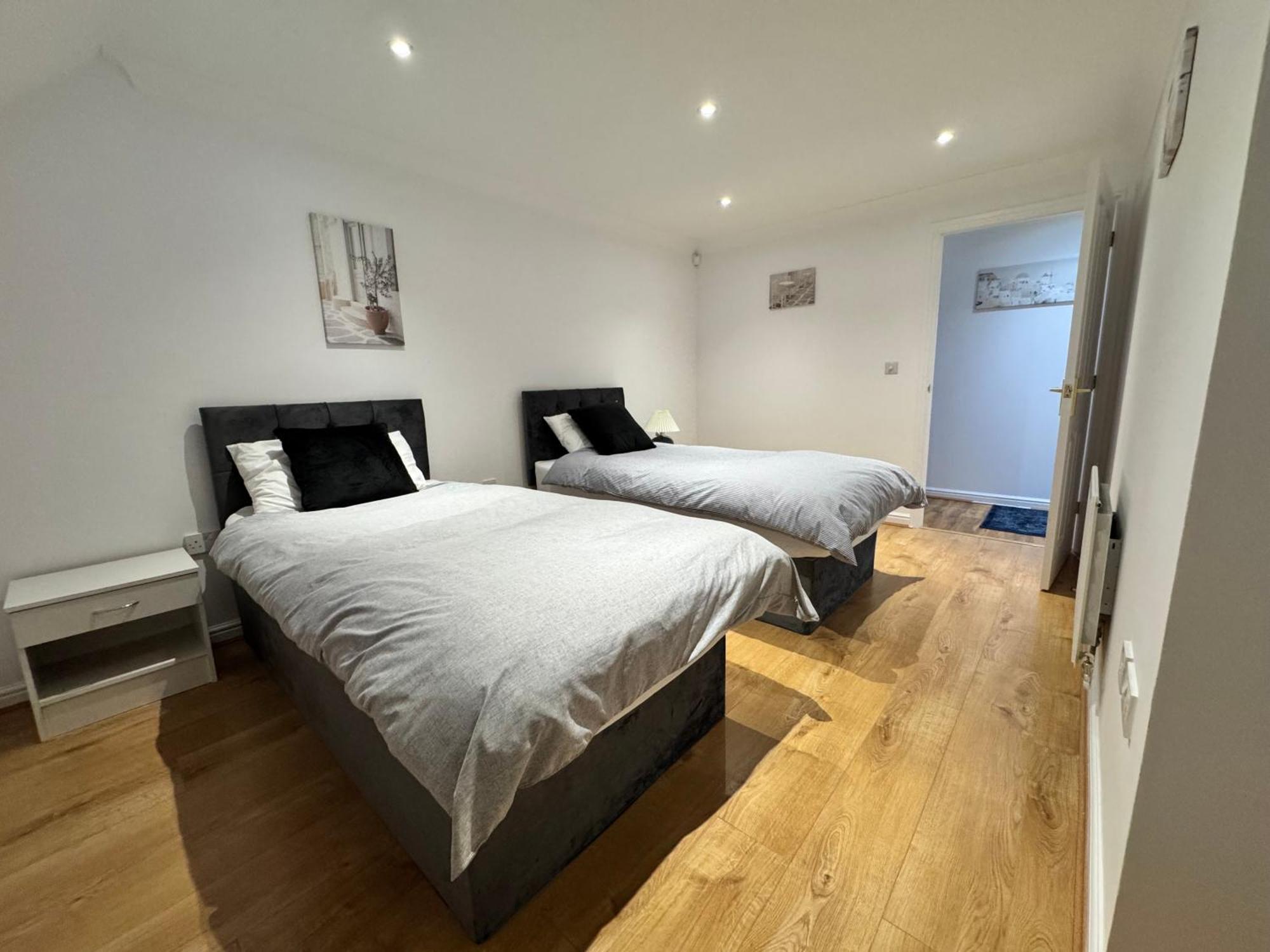 A Luxurious Coach House Apartment *