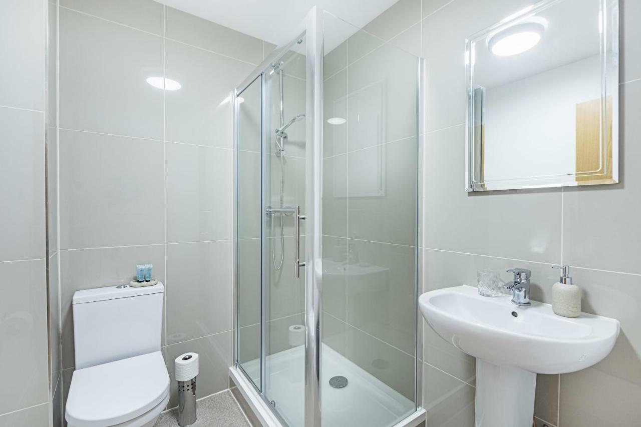 Corporate Accommodation, Contractor Housing & Leisure Stays At Abbeygate One Apartment *